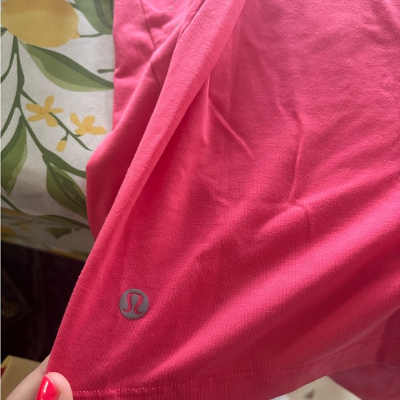 Lululemon Pink Athletic t shirt and leggings - Picture 2 of 4